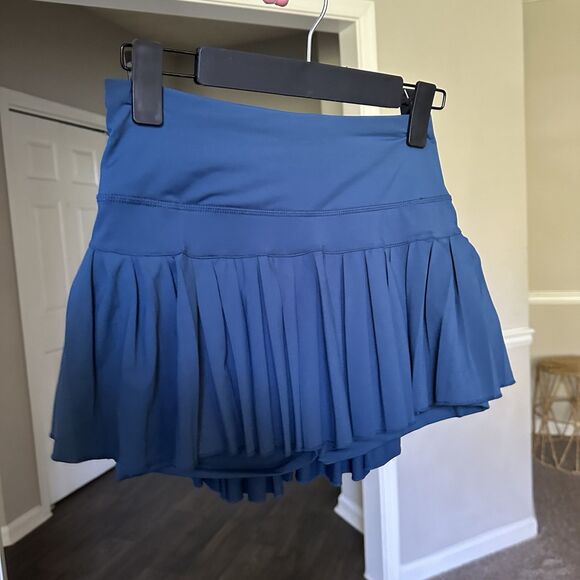 Gold Hinge Dresses & Skirts - Gold Hinge Pleated Tennis Skirt Blue Grey Women’s Small Hidden Pockets Skort